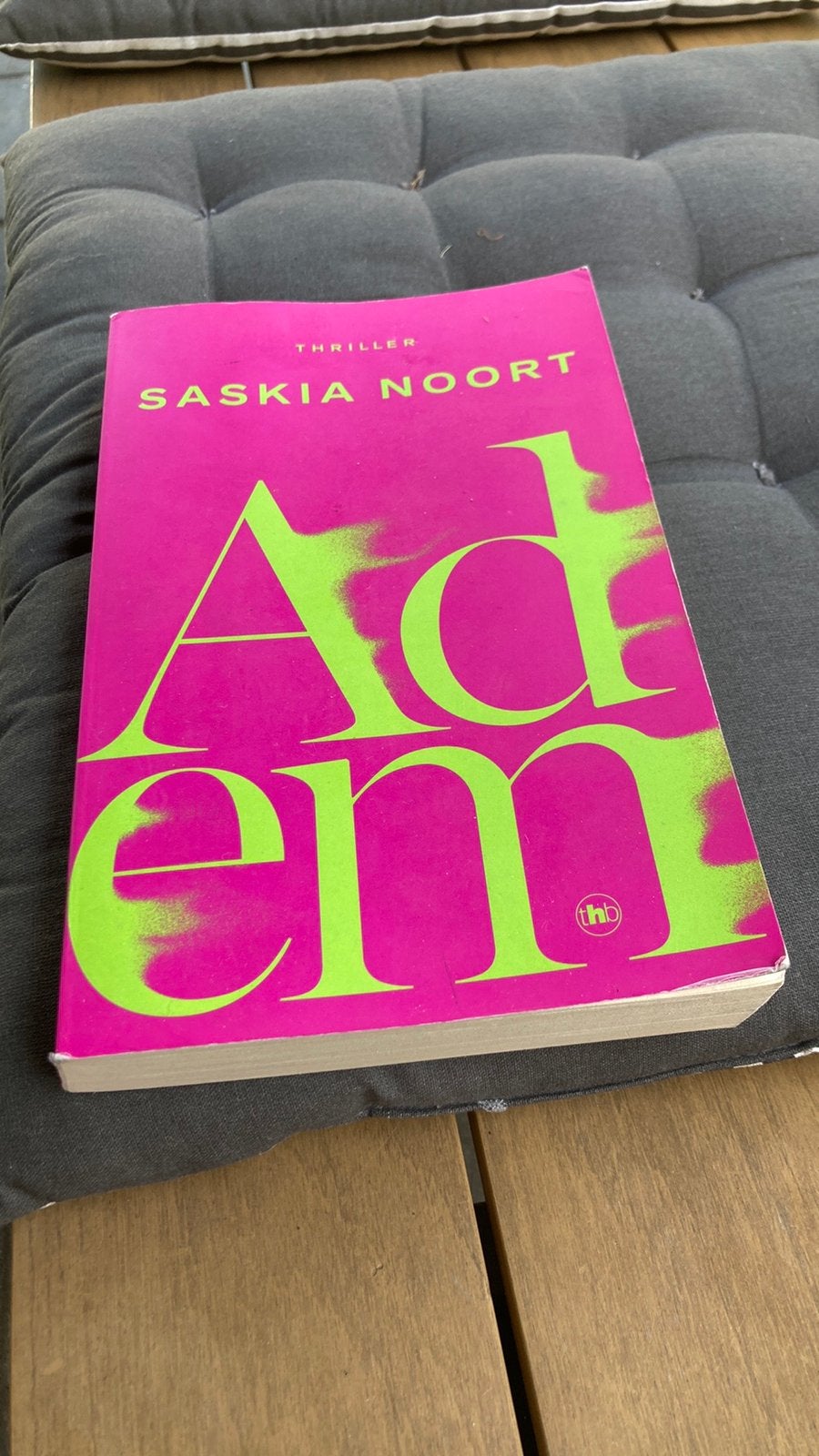 Saskia Noort - Adem, Boeken, Ophalen, Zo goed als nieuw, Saskia Noort