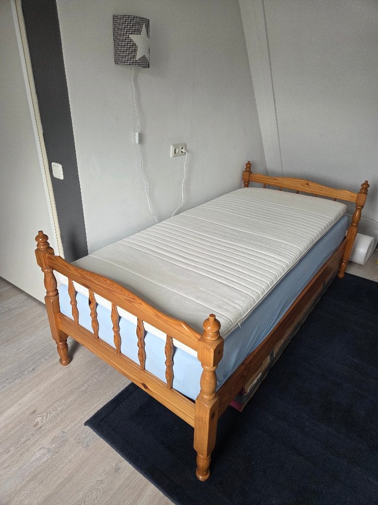 Eenpersoonsbed, Ophalen, Gebruikt, 90 cm, 210 cm
