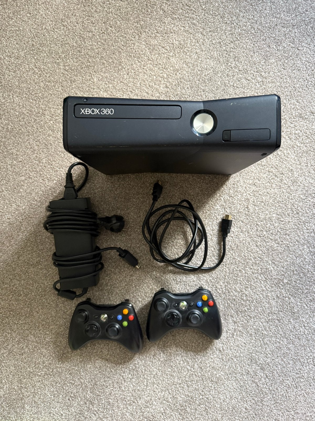 Xbox 360 console met 2 controllers, Spelcomputers en Games, Ophalen of Verzenden, Gebruikt, Met 2 controllers, 360 S