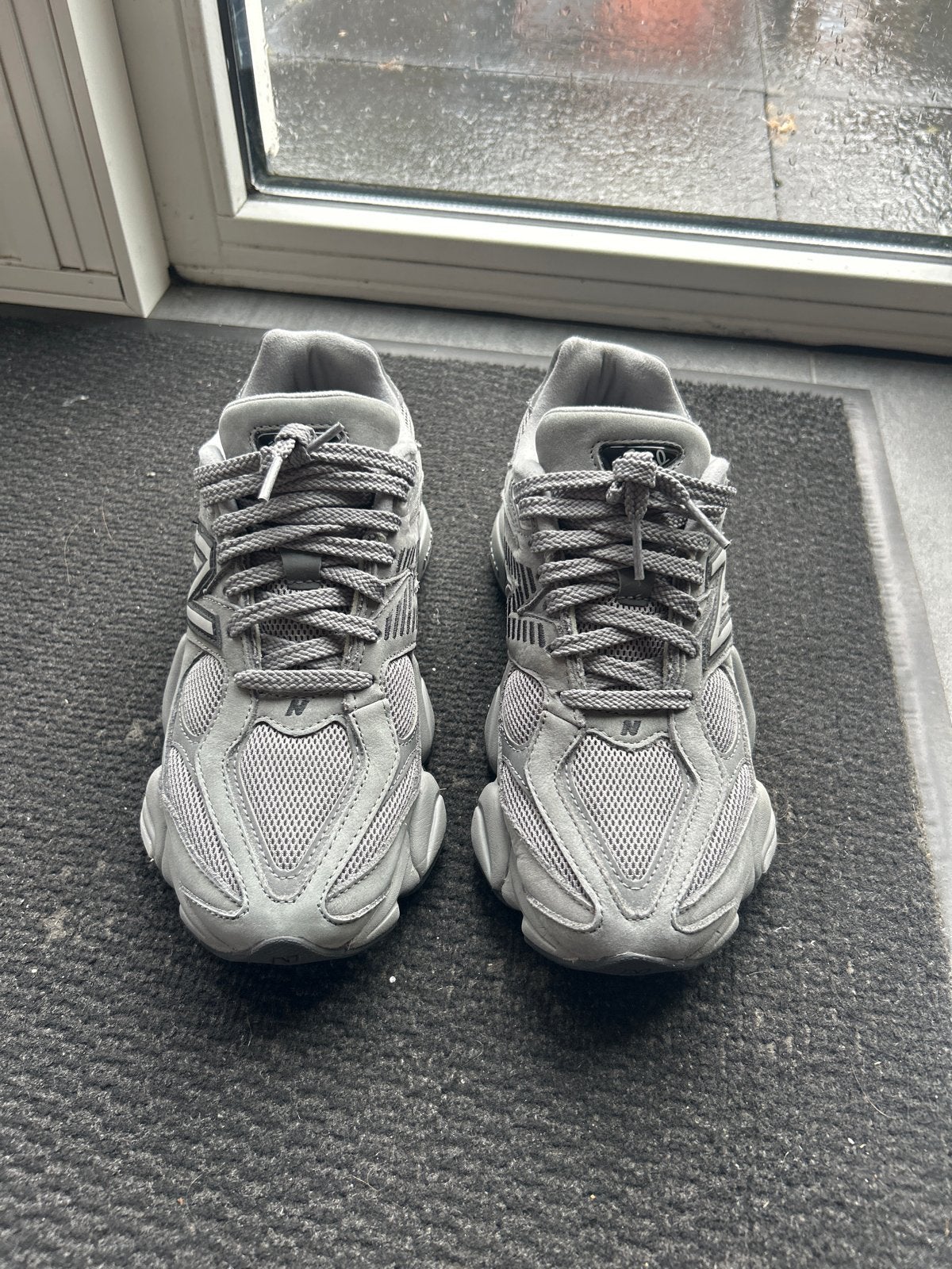 Grijze New Balance 9060 Sneakers - Maat 39,5, Kleding | Dames, Schoenen, Ophalen of Verzenden, Grijs, Sneakers of Gympen, Zo goed als nieuw