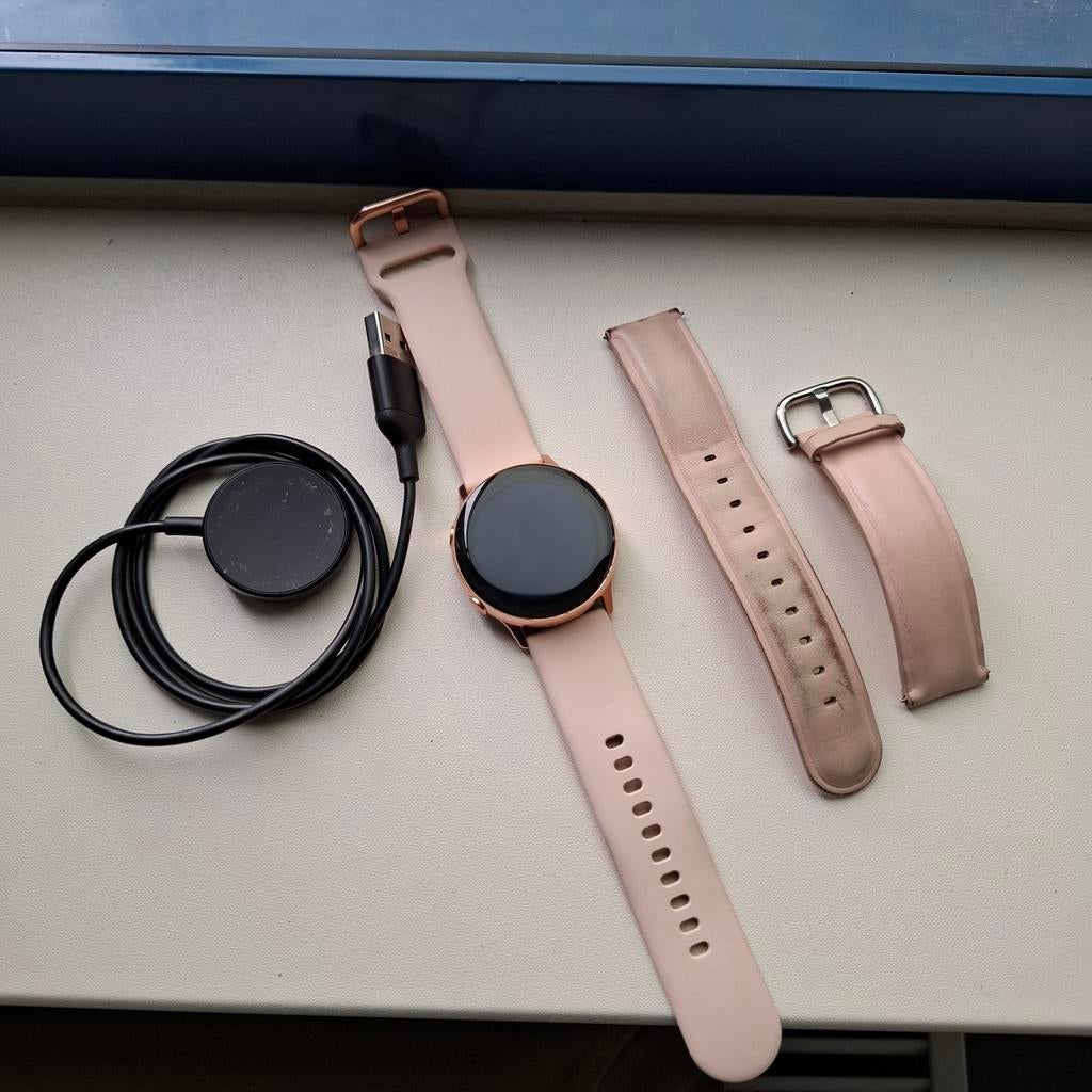 Samsung galaxy watch active rose, Sieraden, Tassen en Uiterlijk, Smartwatches, Ophalen of Verzenden, Zo goed als nieuw, Samsung galaxy watch