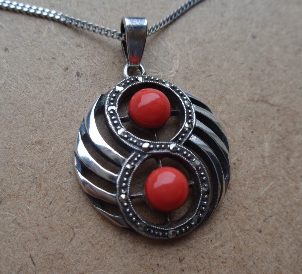 zilveren ketting met hanger met bloed rode stenen [145], Verzenden, Zo goed als nieuw, Met edelsteen, Zilver