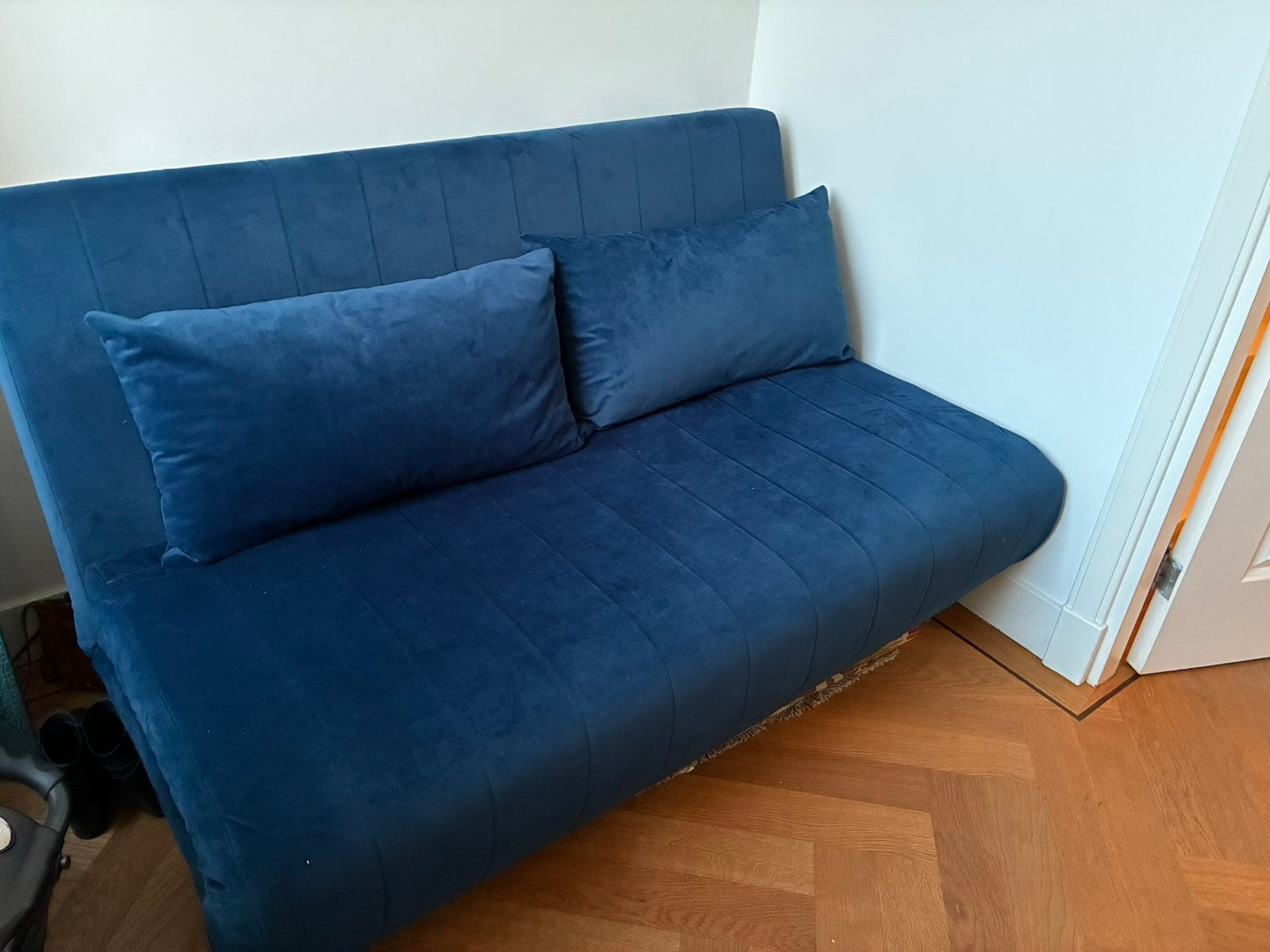 Made Haru Sofabed Velvet blue, Ophalen of Verzenden, Zo goed als nieuw, Tweepersoons, 140 cm