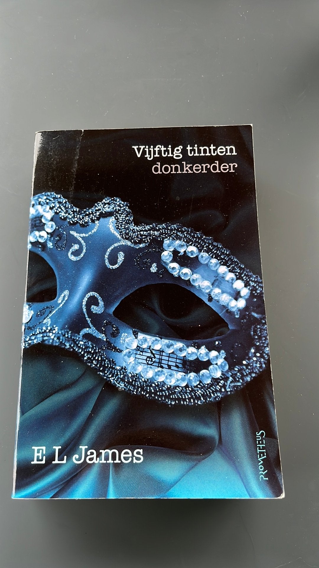 E.L. James - Vijftig tinten donkerder, Boeken, E.L. James, Ophalen of Verzenden, Zo goed als nieuw, Amerika