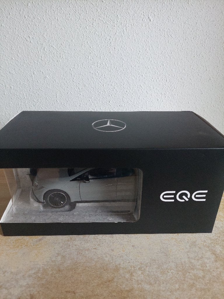 1/18 - M NZG - Mercedes Benz EQE Alpine Grey, Ophalen of Verzenden, Nieuw, Overige merken