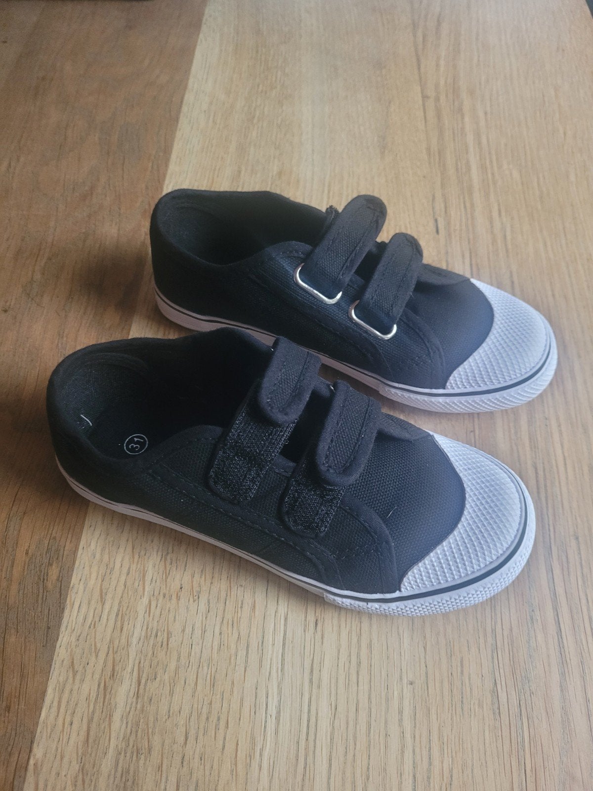 Chicane zwarte gymschoenen maat 31 voor jongens of meisjes, Chicane, Nieuw, Ophalen of Verzenden, Jongen of Meisje