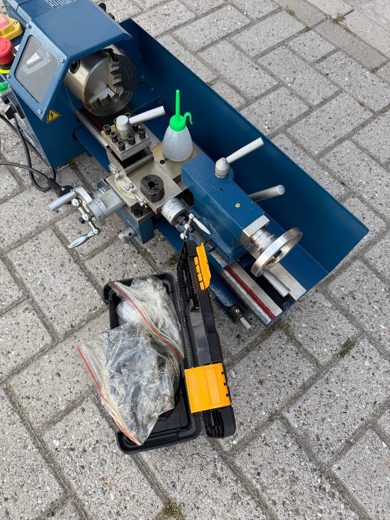 HBM mini metaaldraaibank 230 Volt 180 x 300 NIEUW!, Ophalen, Nieuw, Metaaldraaibank, Minder dan 500 mm