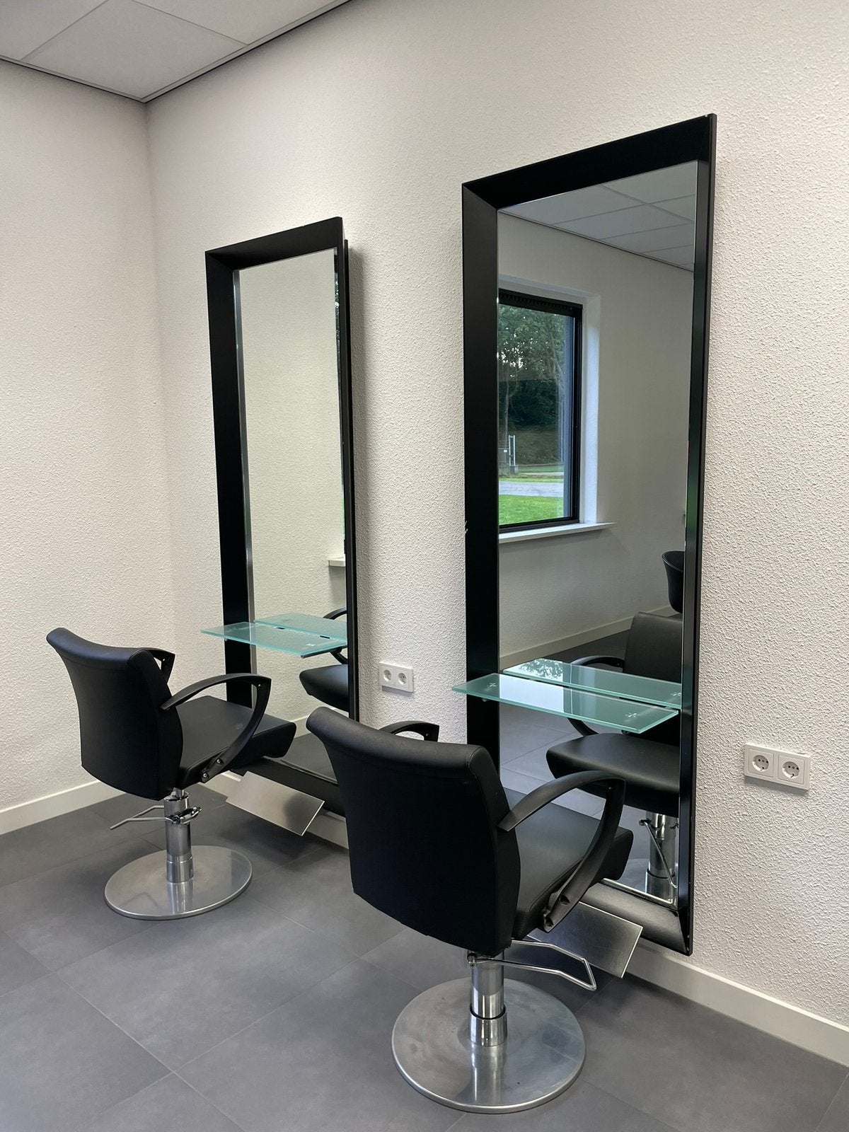 Complete set voor kapsalon, Ophalen, Zwart
