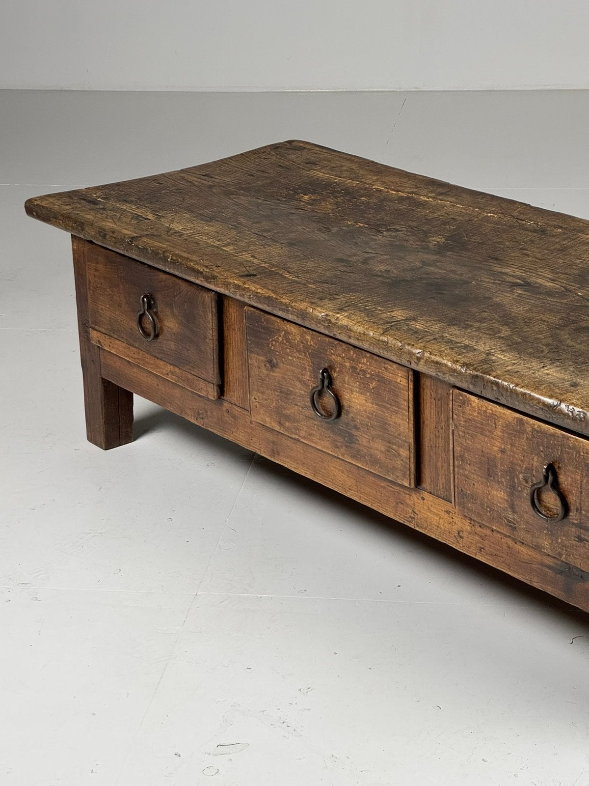 Salontafel Spaans antiek, Ophalen of Verzenden