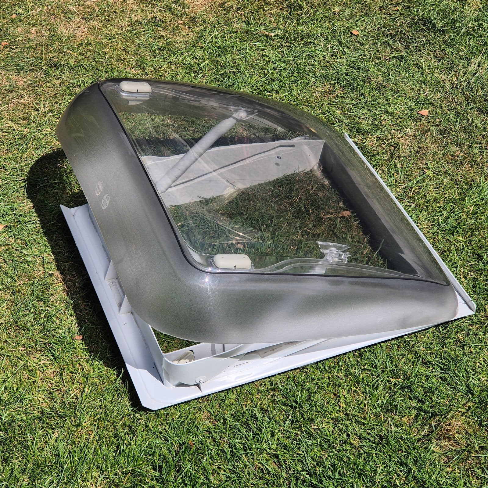 Dometic Mini Heki dakluik voor caravan/camper, Caravans en Kamperen, Ophalen of Verzenden, Zo goed als nieuw