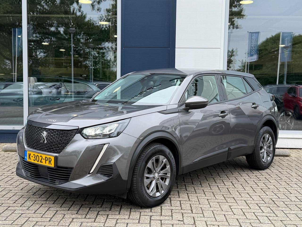 Peugeot 2008 1.2 Puretech 100pk Active Pack | Cruise Control, Auto's, 101 pk, Gebruikt, 1199 cc, Parkeersensor