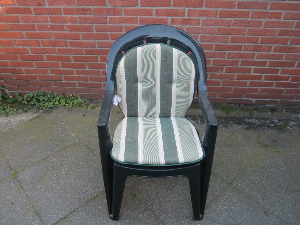 Foto 3 van Tuinset, Kuipstoelen en kuipstoelkussens  zie vraagprijzen