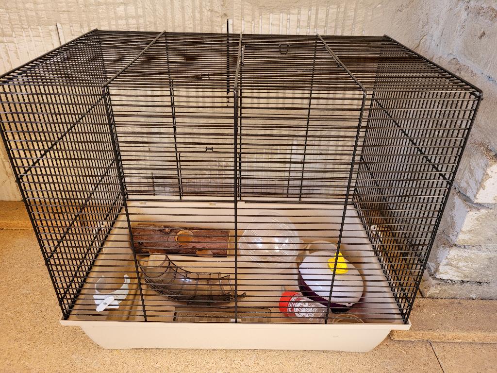 Hamsterkooi met accessoires, zaagsel en stro, Dieren en Toebehoren, Ophalen, Zo goed als nieuw, Overige typen