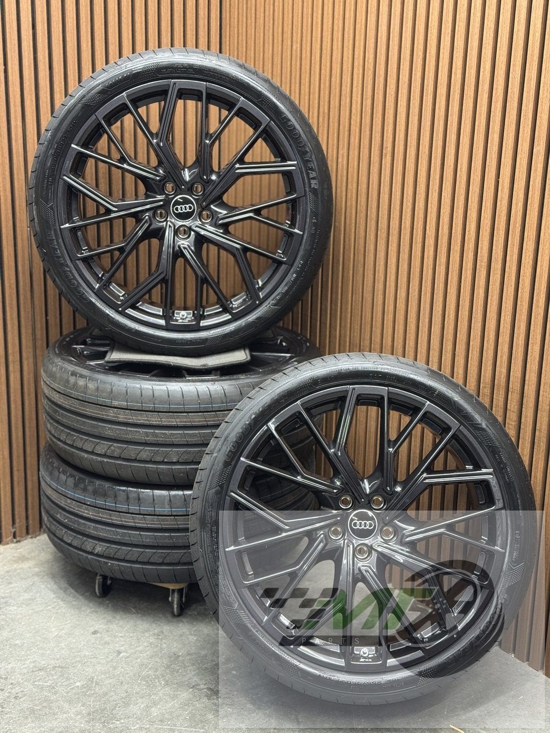 21" Audi A6 S6 C8 C9 e-hybride TWIST 4P0601025R NEW BTW OEM, Auto-onderdelen, Banden en Velgen, 255 mm, - Audi AG, - Auto-Union-Str. 1 85057 Ingolstadt Deutschland
