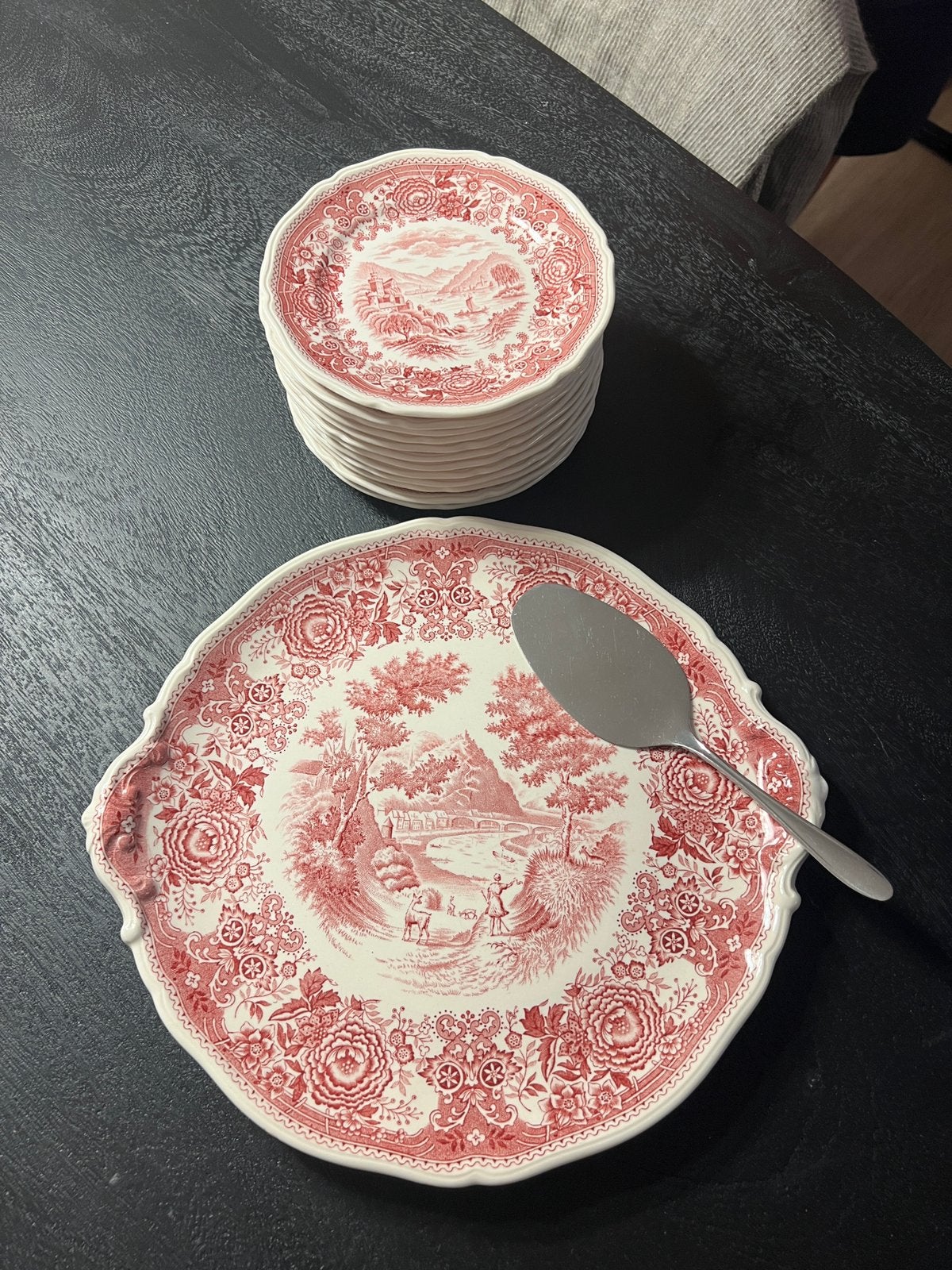 Villeroy en boch burgenland rood. Taartplateau 12 bordjes, Antiek en Kunst, Ophalen
