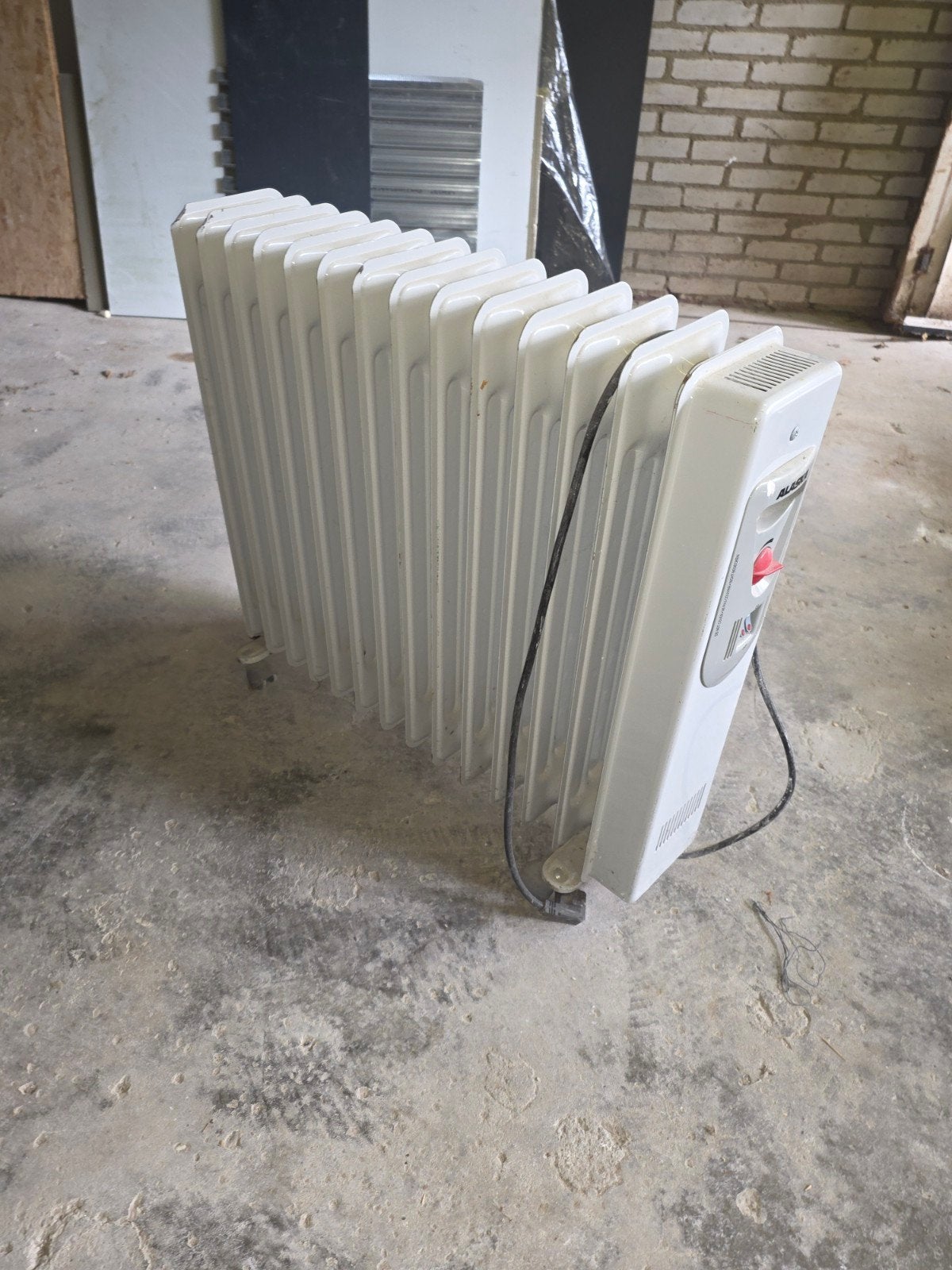elektrische verwarming, Ophalen, Radiator, 30 tot 80 cm