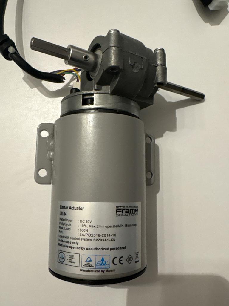 Lineaire Actuator LIL04 - 30V, 800N - Zware Kwaliteit, Ophalen of Verzenden, Zo goed als nieuw