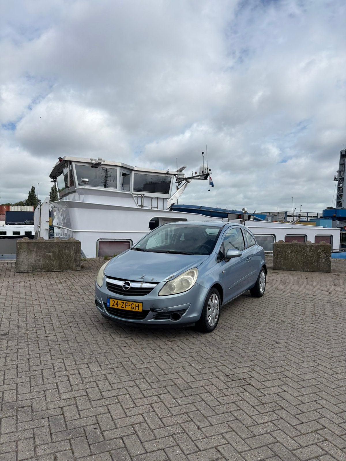 Opel Corsa 1.2 16V 3D WR 2008 Blauw SCHADE, Auto's, Voorwielaandrijving, 450 kg, 40 €/maand, Blauw