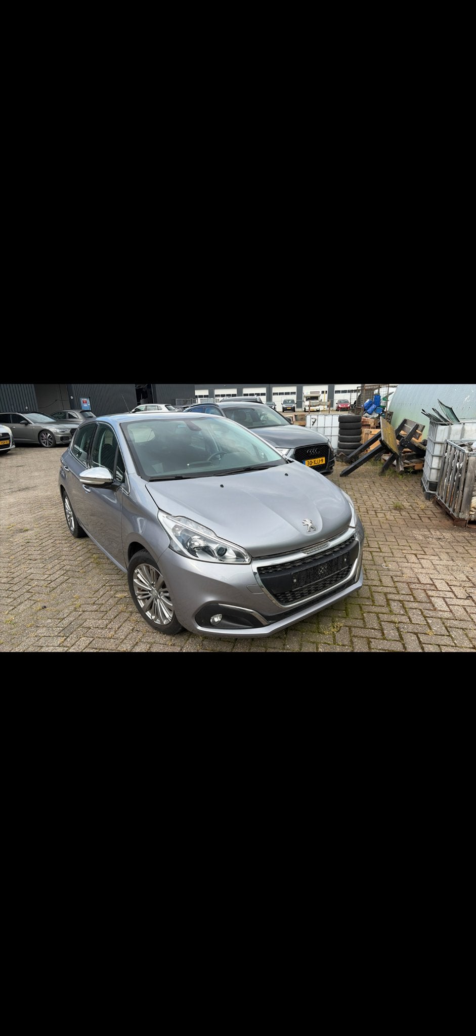 Peugeot 208 van bouwjaar 2018 !!!15000 km !!!, Auto's, Peugeot, Voorwielaandrijving, LED verlichting, Handgeschakeld, Particulier