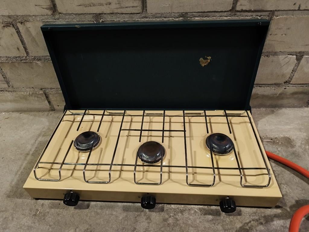 Camping gasstel 3-pits met 1,8 kg gasfles, Ophalen, Zo goed als nieuw