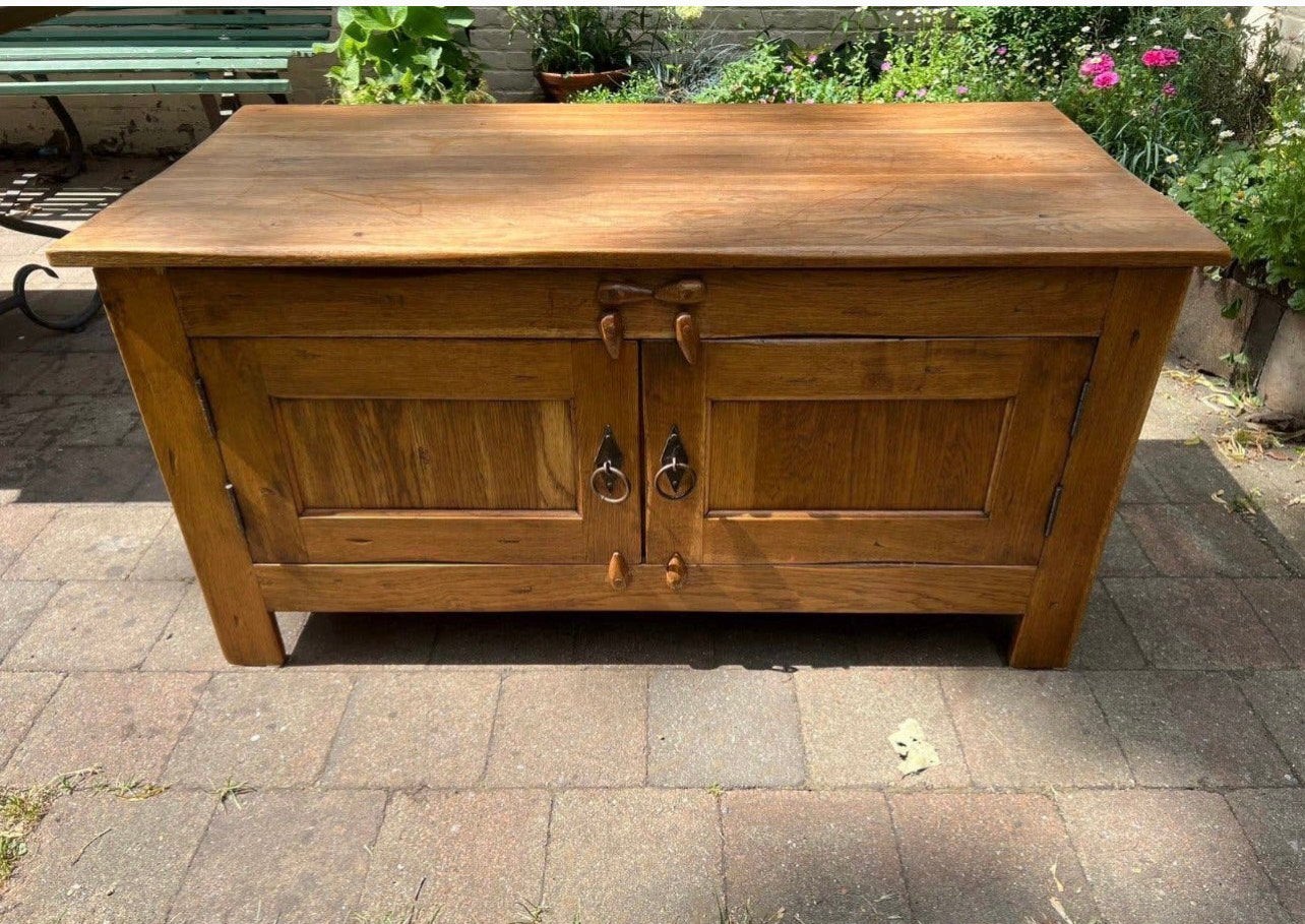 massief houten tv meubel met unieke houten details, Ophalen, Zo goed als nieuw, 25 tot 50 cm, Minder dan 100 cm