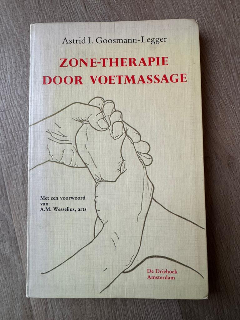 Boek | Astrid I. Goldman-Legger / Zone-therapie voetmassage, Boeken, Advies, Hulp en Training, Gelezen, Ophalen of Verzenden