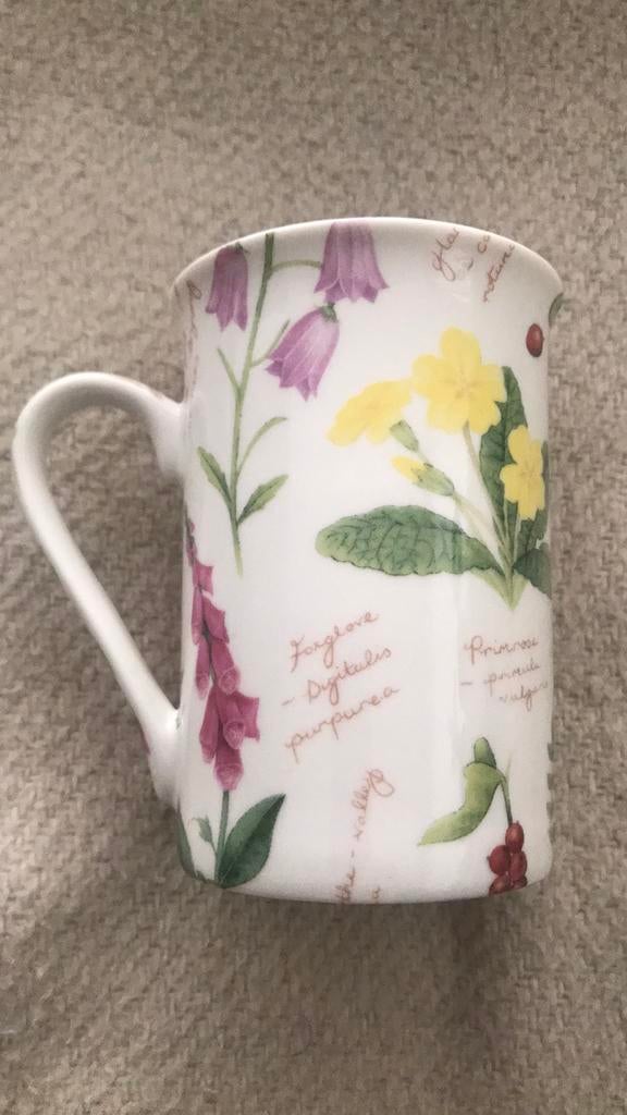 Engelse Fine Bone China mok “Wild Flowers” - NIEUW, Huis en Inrichting, Keuken | Servies, Ophalen of Verzenden, Zo goed als nieuw