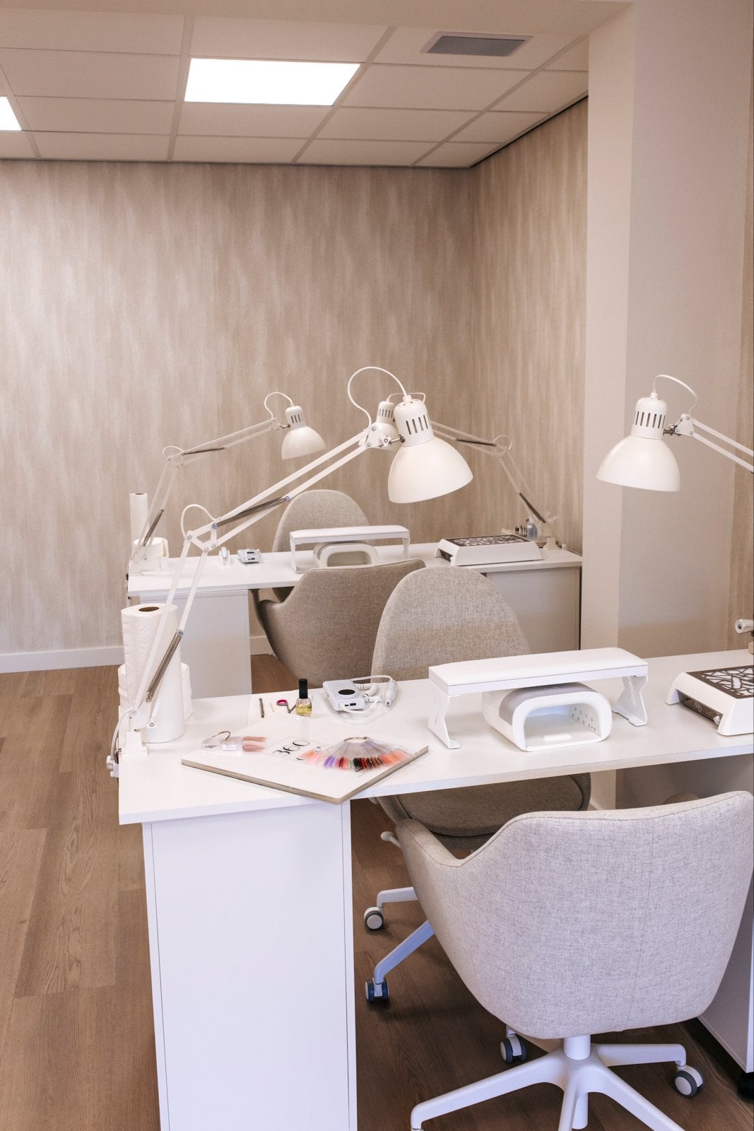ZZP NAGELSTYLISTE GEZOCHT VOOR TAFELVERHUUR IN AMSTERDAM, Vacatures, 33 - 40 uur, Overige niveaus, Vanaf 1 jaar, Freelance of Uitzendbasis