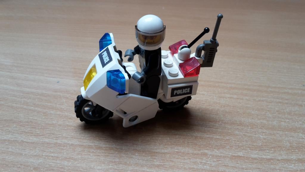 Lego 7235 motoragent, City, Lego, Ophalen of Verzenden, Complete set