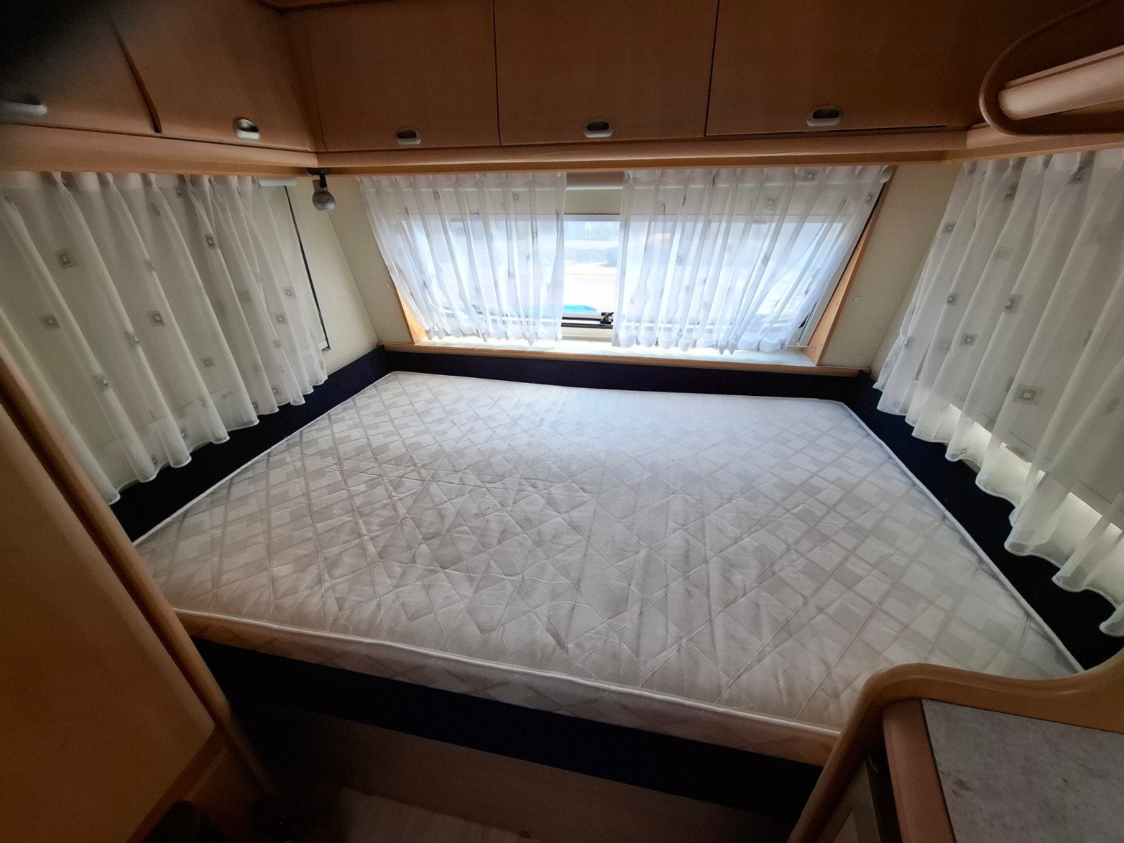 Matras voor caravan 200 x 130 cm, 14 cm dik, gebruikt, Ophalen, Gebruikt