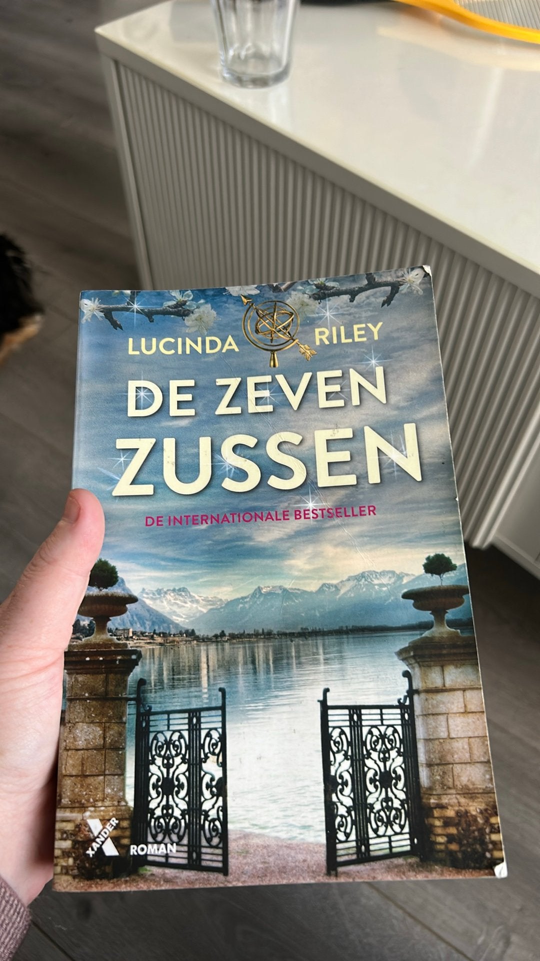 De zeven zussen 1e boek, Boeken, Ophalen of Verzenden, Gelezen
