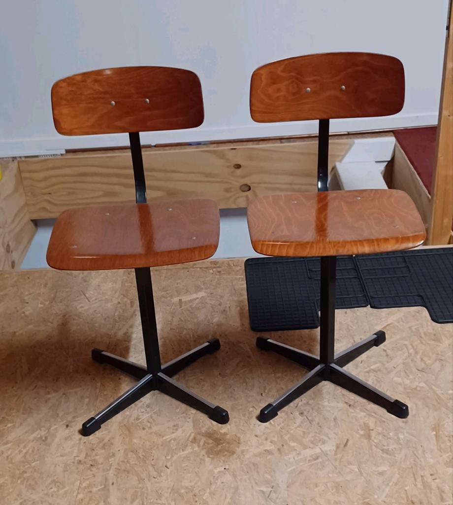 Nostalgische set school stoeltjes, merk Marko., Kinderen en Baby's, Kinderkamer | Tafels en Stoelen, Ophalen, Gebruikt, Stoel(en)
