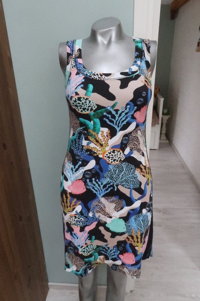 Zomerse jurk van Marccain met koraalprint S/M, Meerkleurig, Ophalen of Verzenden, Zo goed als nieuw, Knielengte