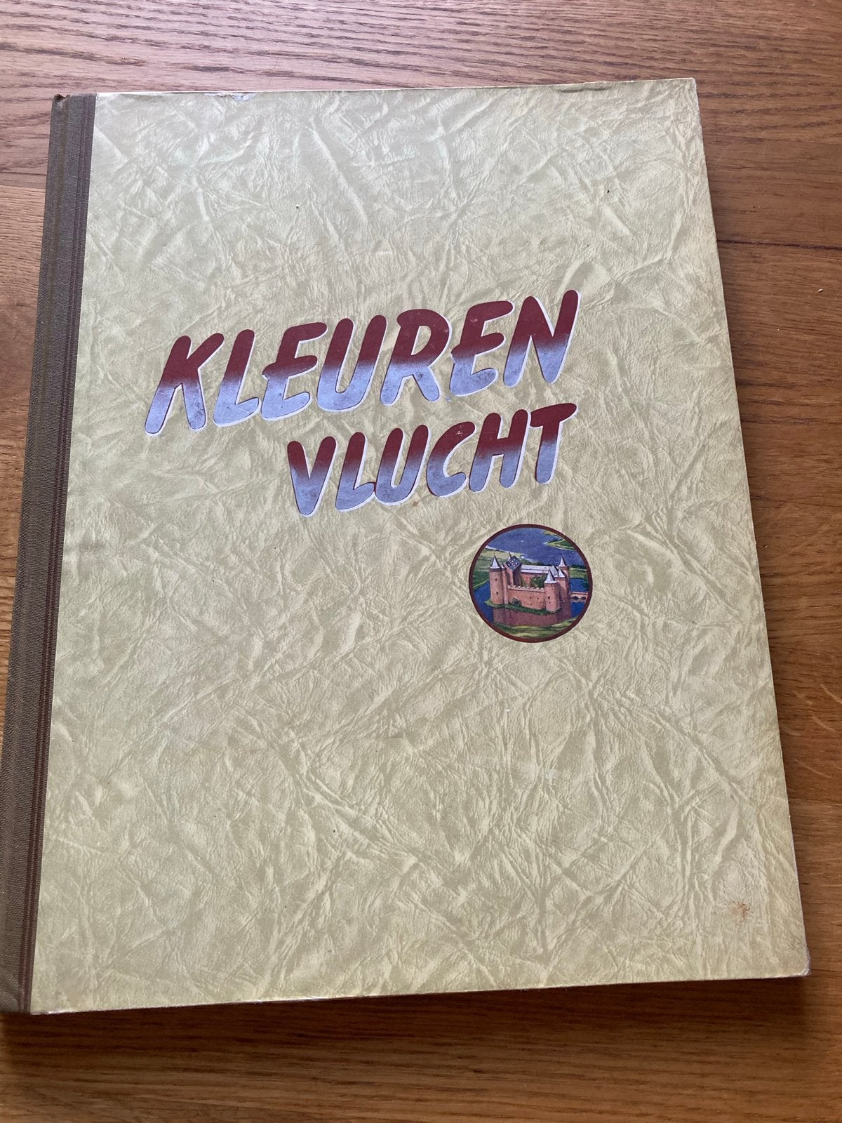 Kleuren Vlucht - Douwe Egberts - Vintage Boek, Gelezen, Overige typen, Ophalen of Verzenden, 1800 tot 2000