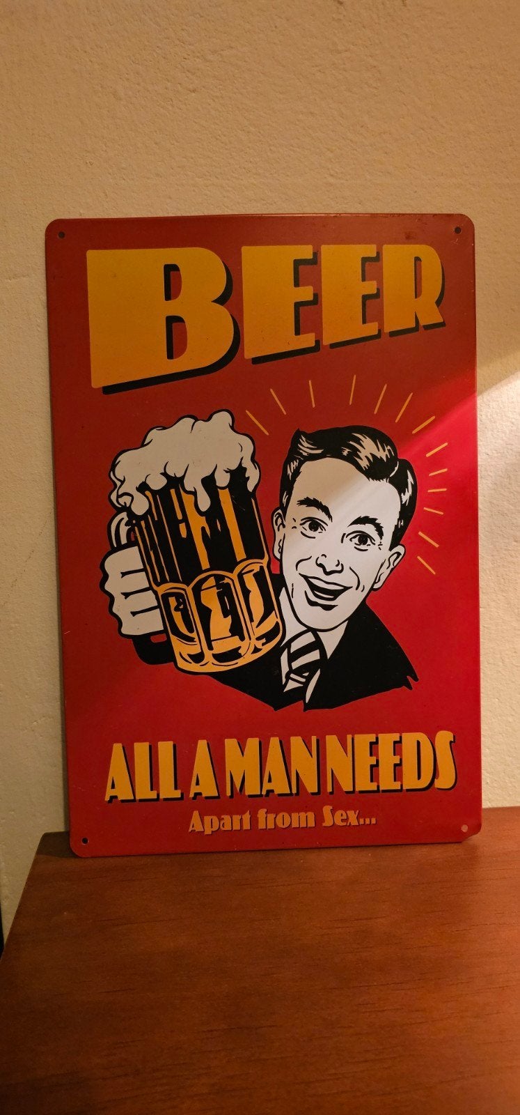 Metalen Garagebord "Beer All a Man Needs", Vintage, Gebruikt, Ophalen of Verzenden, Metaal
