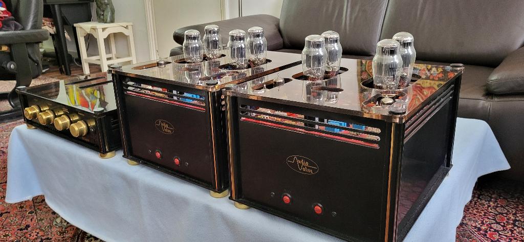 Exclusiv AUDIO VALVE Monoblokken + Pre amplifier, Ophalen, Versterker