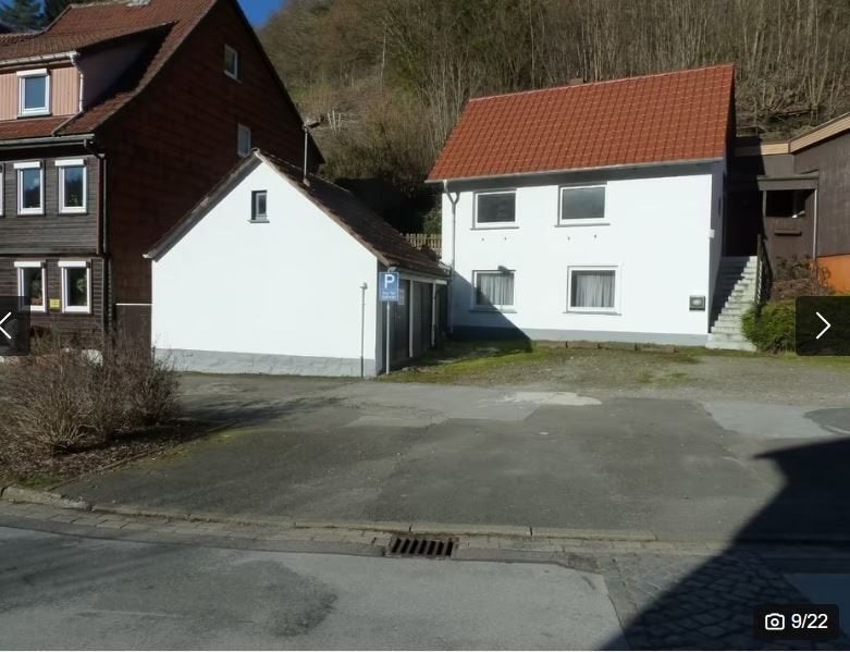 Vrijstaande woning met 4 kamers  2x garage, 694 m² grond, Huizen en Kamers, Dorp, Woonhuis, Duitsland, 4 kamers