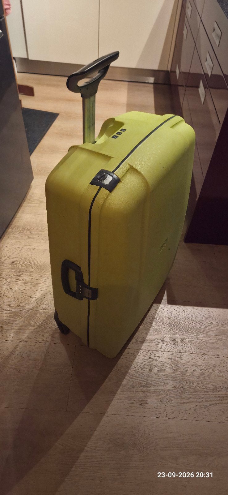 Geel/groene Samsonite koffer., Sieraden, Tassen en Uiterlijk, Ophalen, Gebruikt, Hard kunststof, 45 tot 55 cm