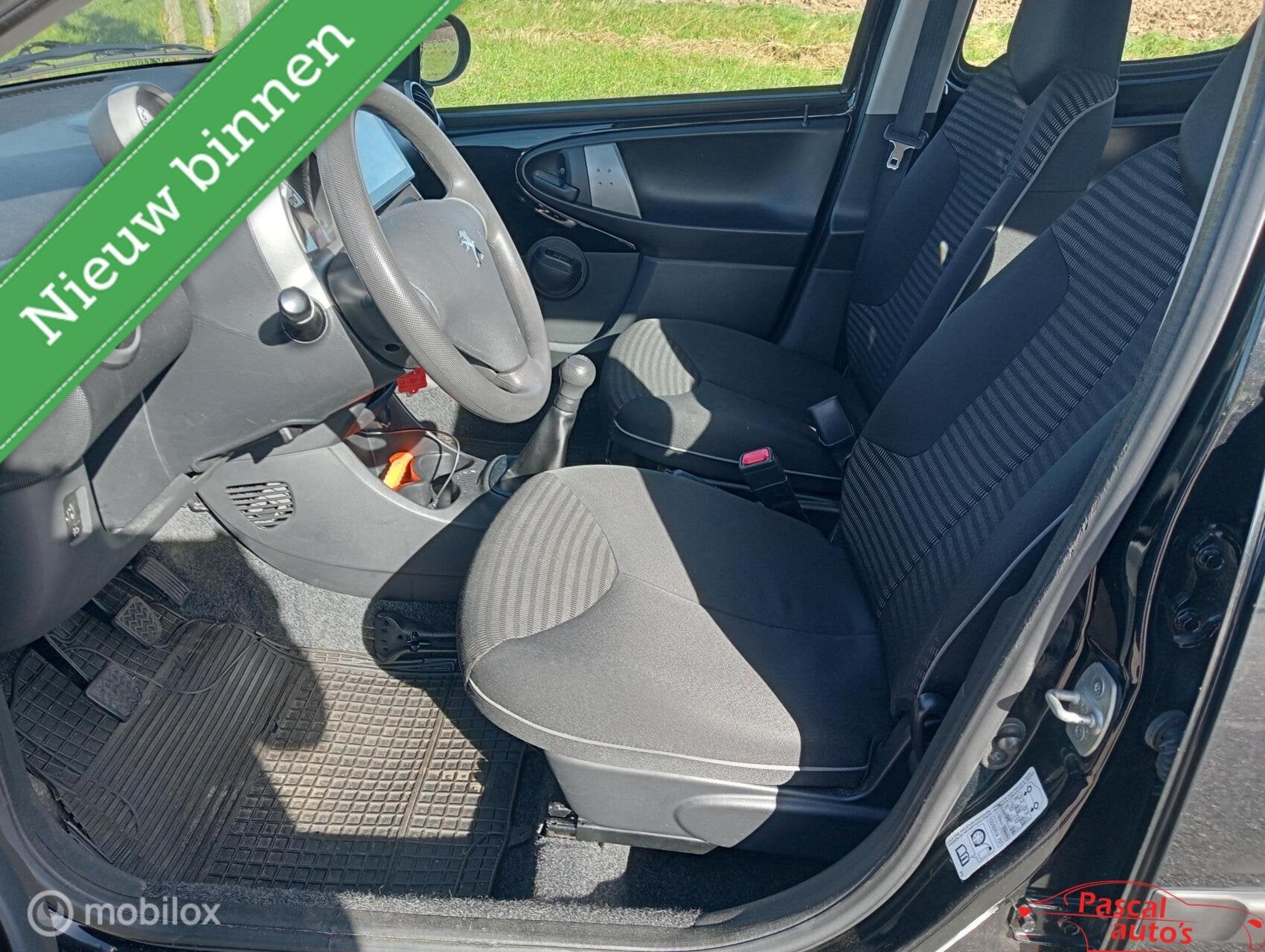 Peugeot 107 1.0 Active nap nw apk airco, Auto's, Voorwielaandrijving, Euro 5, Gebruikt, 4 stoelen