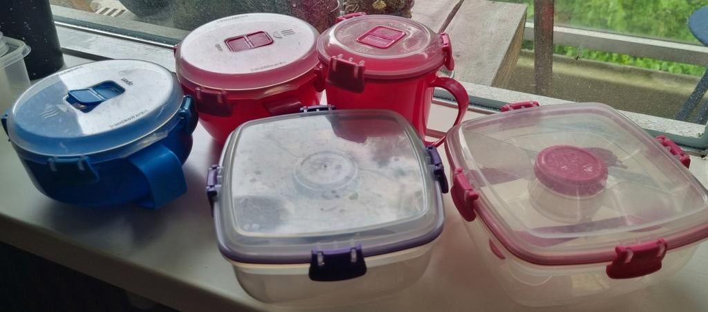Sistema Saladeboxen en Magnetron Maaltijdbakjes, Ophalen