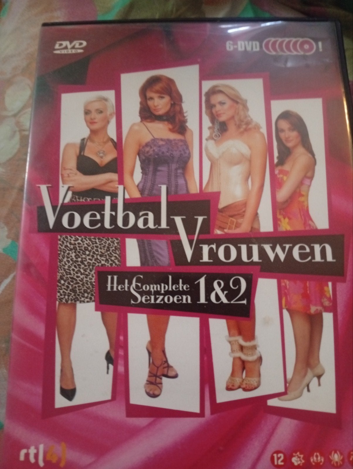Voetbalvrouwen - Het Complete Seizoen 1 & 2 (6-DVD Box), Bonusmateriaal, Gebruikt, Nederlands, Vanaf 12 jaar