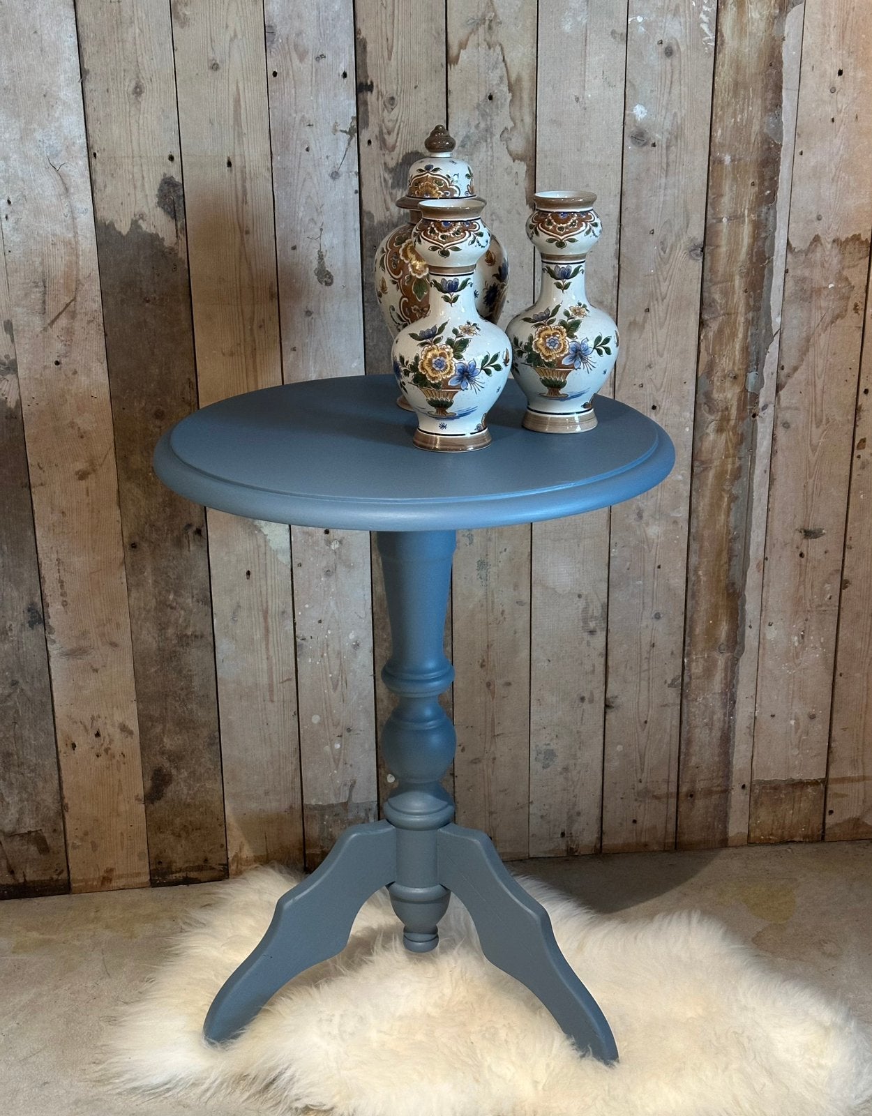 Brocante bijzettafeltje - rond - blauw - basic, Huis en Inrichting, Ophalen, Minder dan 55 cm, Rond, Zo goed als nieuw