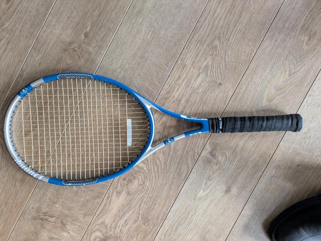 Dunlop 200 Hundred Tennisracket met hoes, Gebruikt, Ophalen of Verzenden, Racket, L3