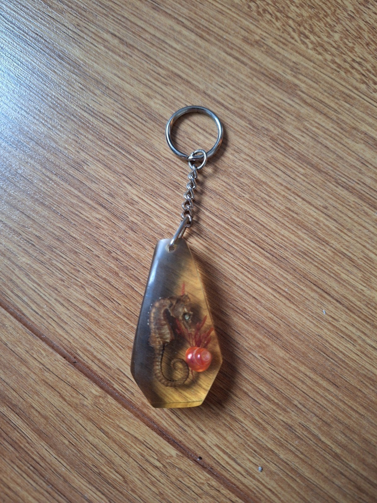 Vintage sleutelhanger met ingelegde zeepaardje, Ophalen of Verzenden