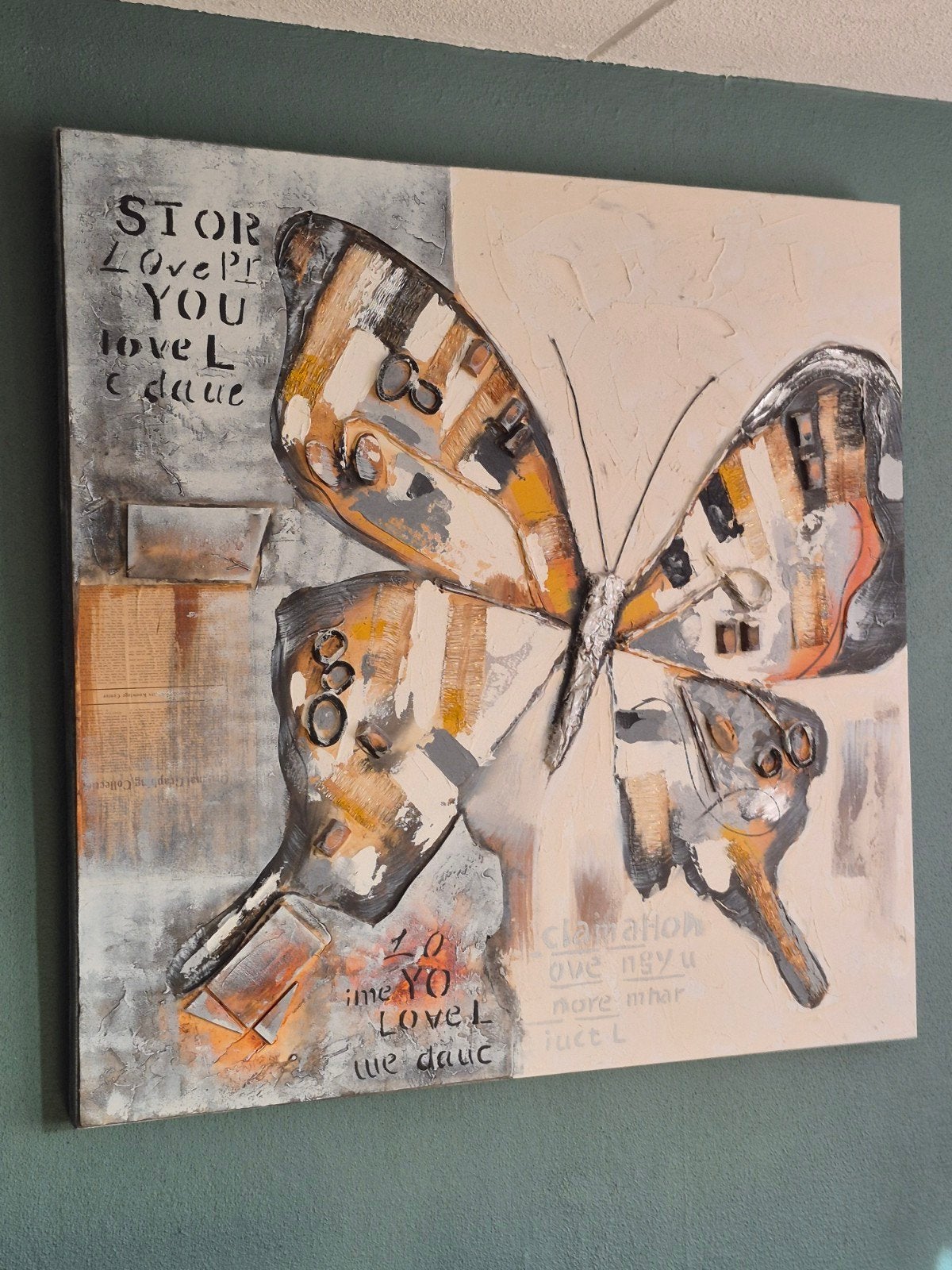 mooi schilderij met vlinder in relief, Ophalen