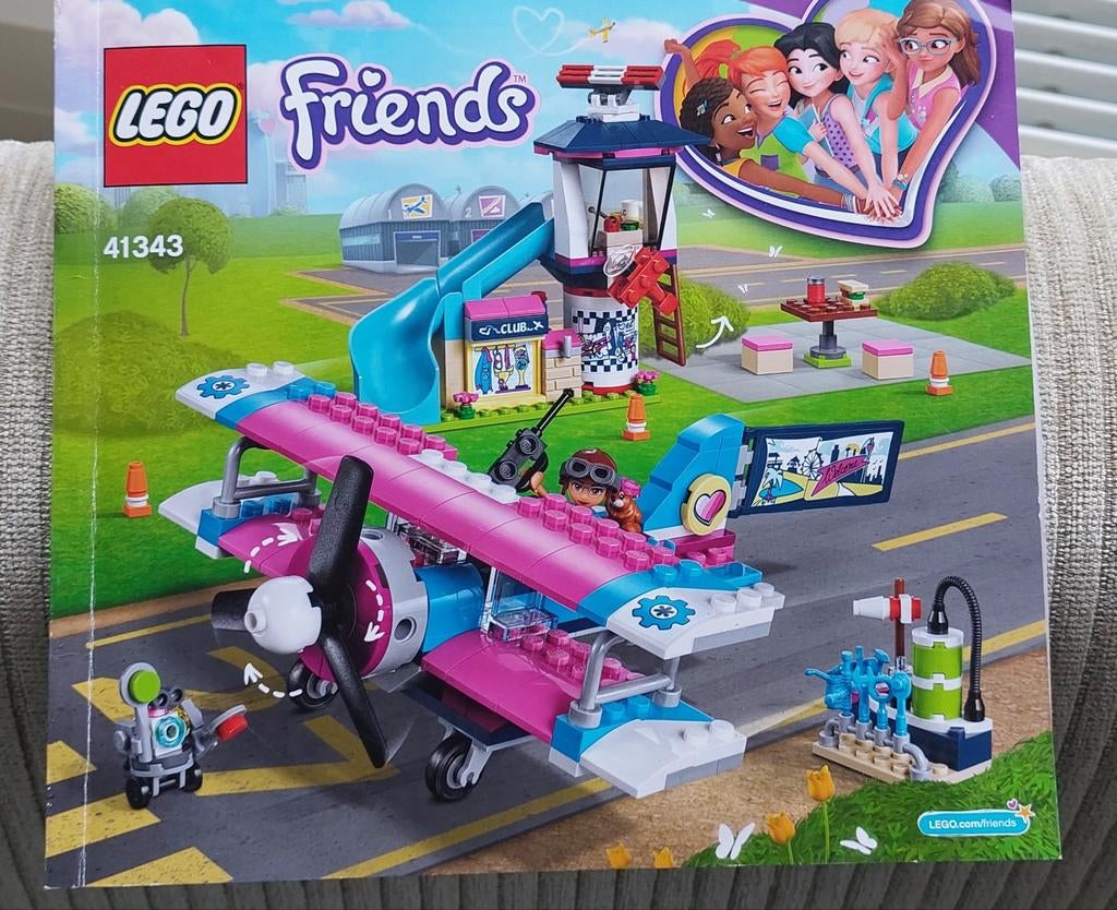LEGO Friends Heartlake City Vliegclub 41343, Ophalen of Verzenden, Zo goed als nieuw, Complete set, Lego