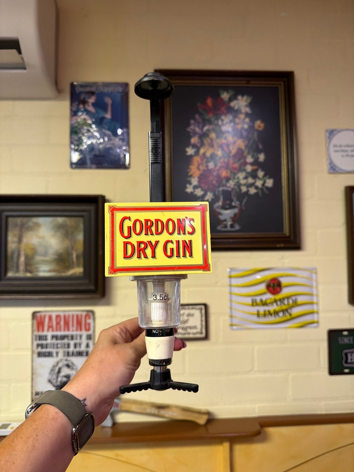 Gordon's Dry Gin Non Drip Dispenser met Klem, Ophalen