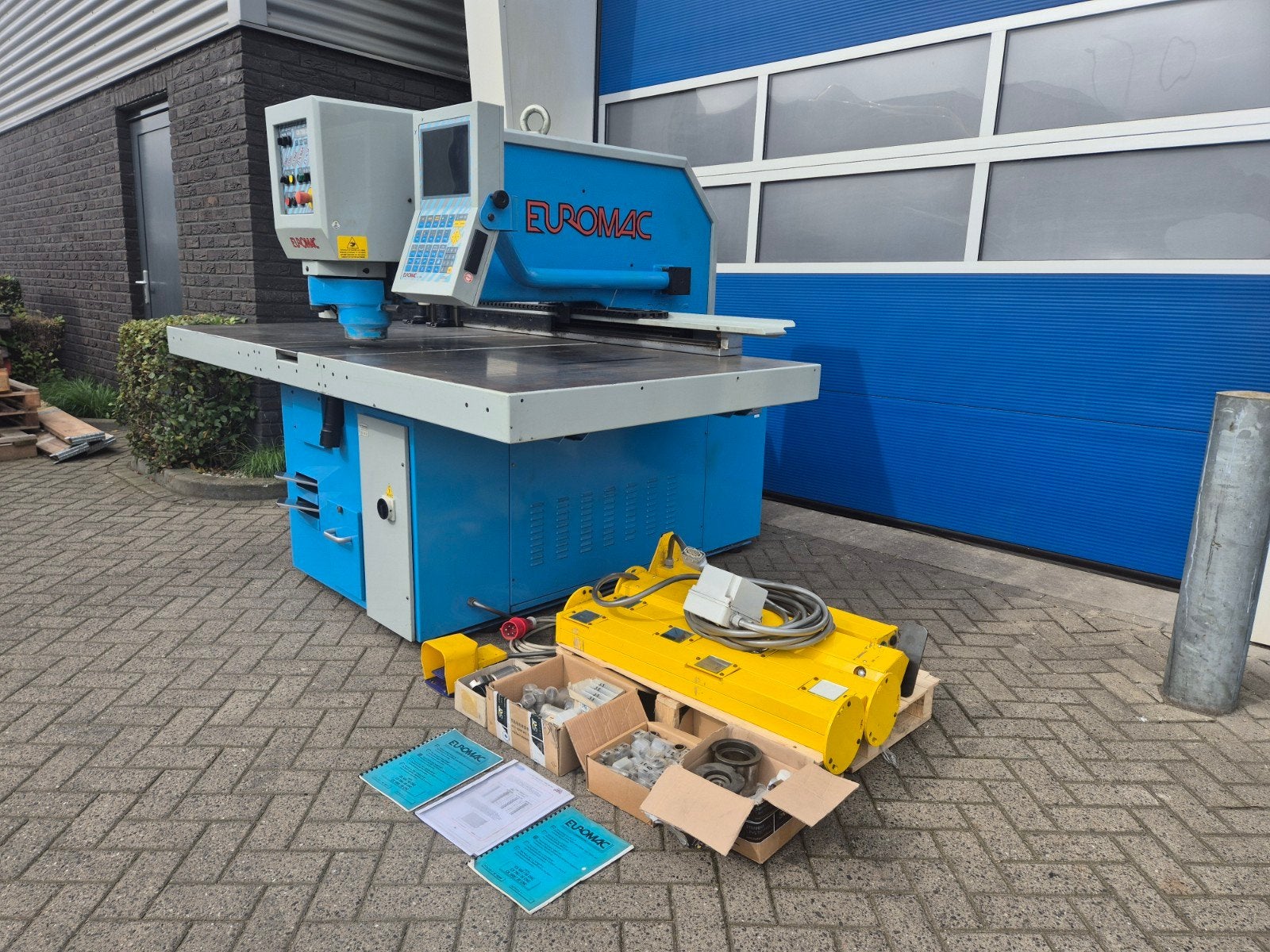 EUROMAC CX 750/30 Ponsmachine Compleet met toebehoren!!, Zakelijke goederen, Ophalen of Verzenden, EUROMAC, Info@bolkmachinehandel.nl