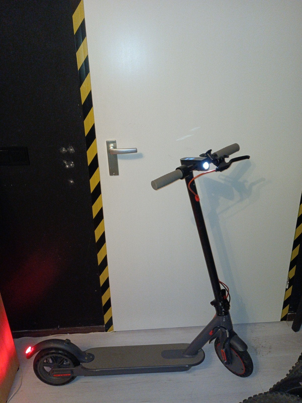 e-scooter aovopro tuya, Fietsen en Brommers, Ophalen, Gebruikt, Elektrische step (E-scooter), Aovopro