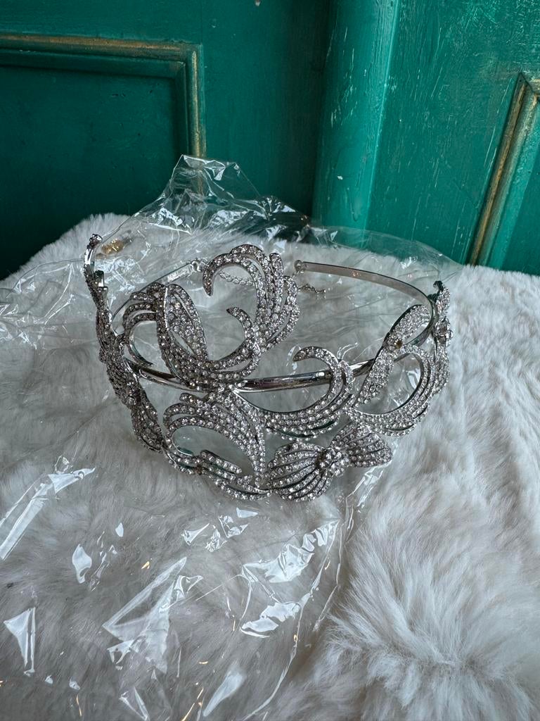 Elegante Luxe Tiara Kroon met Sprankelende Strass Steentjes, Ophalen of Verzenden, Zo goed als nieuw